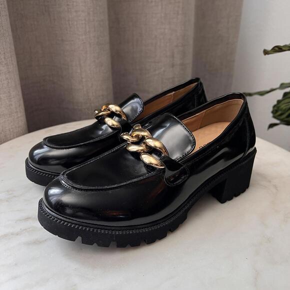 Shoes - Chunky black loafers